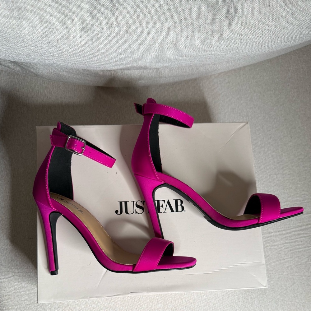 JustFab Dress Sandals – Gia (Berry), Size 6 – Good Condition - Picture 9 of 10